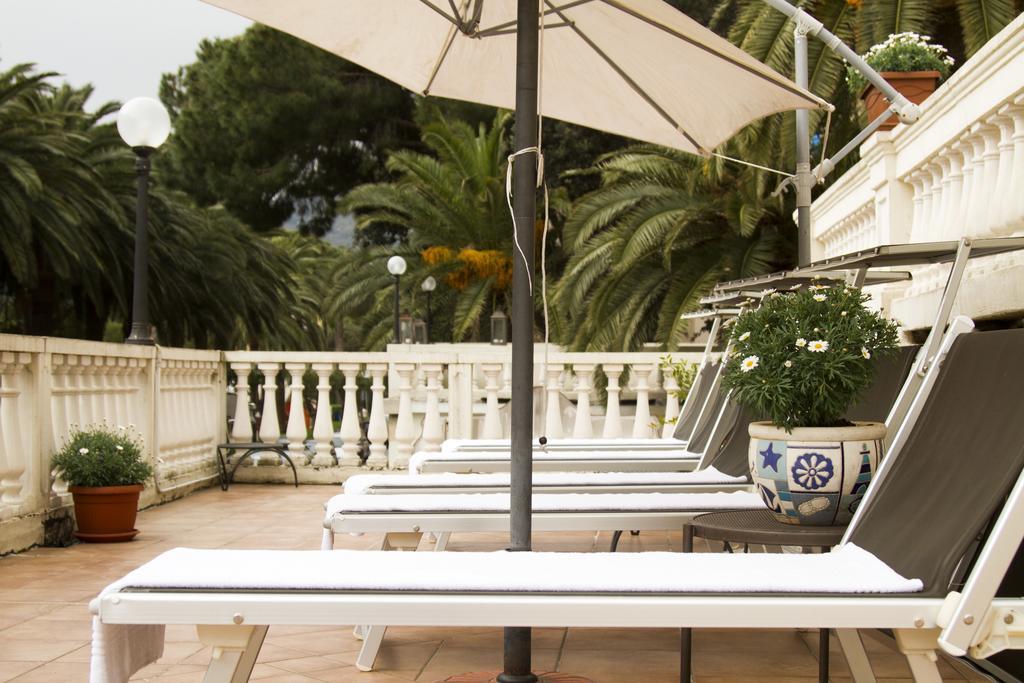 Villa Imperiale Hotel Spotorno Buitenkant foto