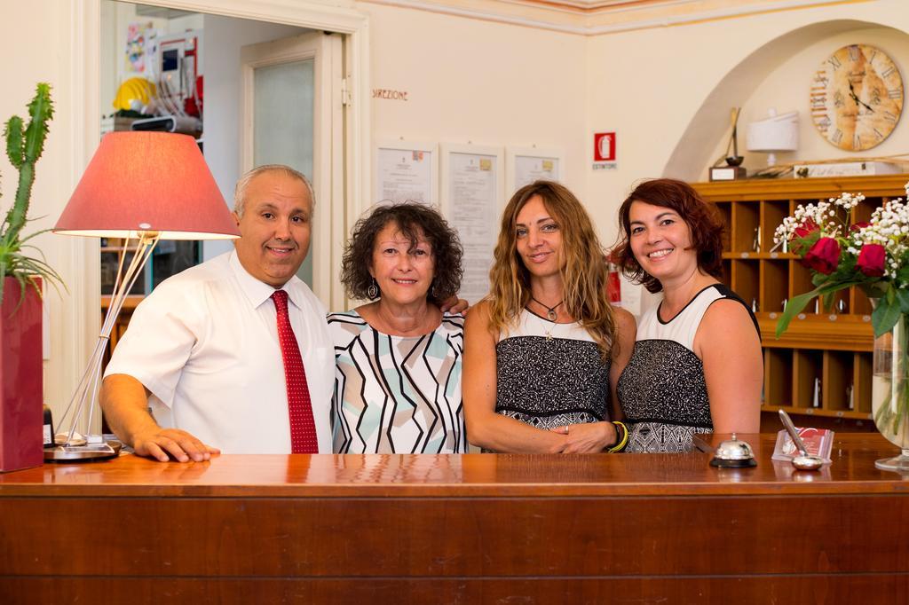 Villa Imperiale Hotel Spotorno Buitenkant foto